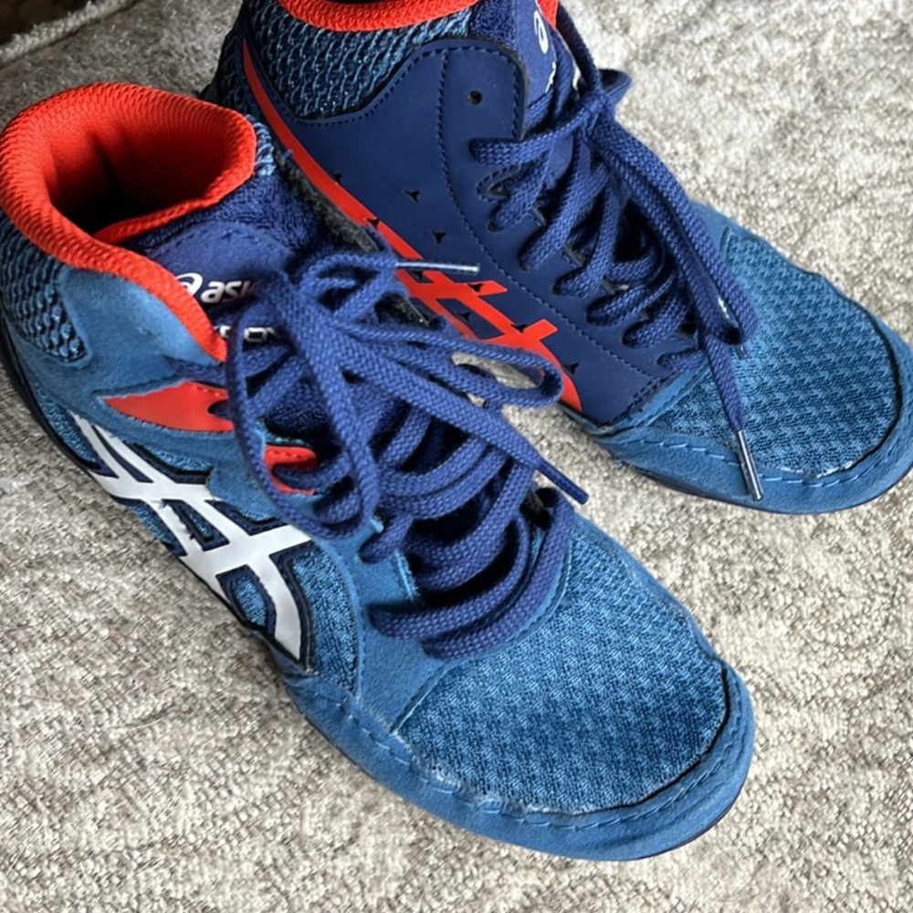 ASICS snapdown wrestling show boys size US two - Picture 4 of 7